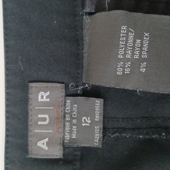 ✨3/$25✨AUR Womens Black Shorts - 12 - Picture 7 of 8